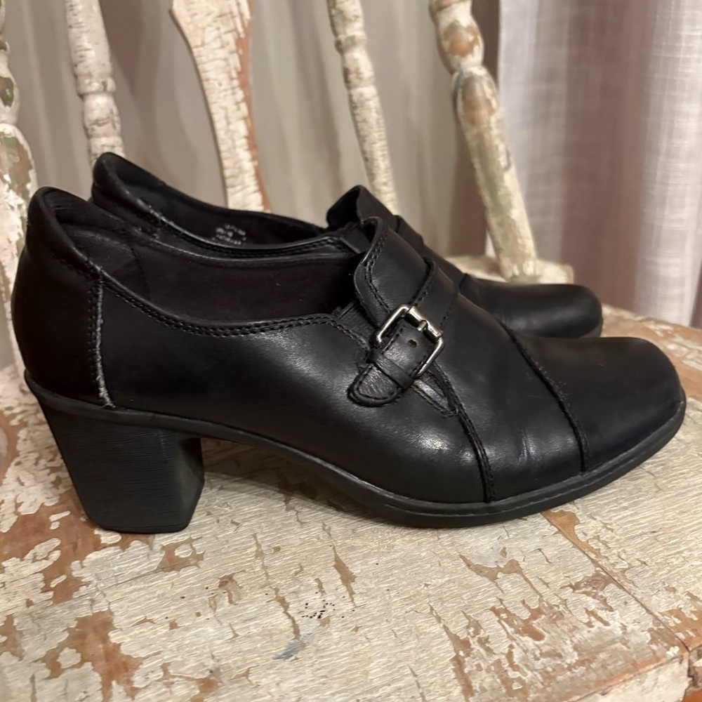 G.H. Bass Talina Black Leather Slip On 2 1/2" high block heel Loafer Comfort 8.5
